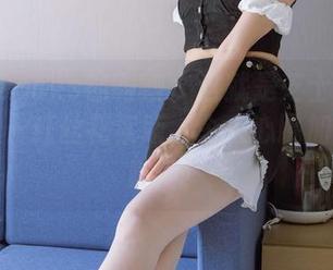 BoBoSocks袜啵啵 – 这就是芝士的私拍图集——红丝花絮版，令人心跳加速的一瞬间！