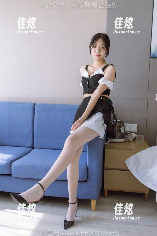 BoBoSocks袜啵啵 - 这就是芝士的私拍图集——红丝花絮版，令人心跳加速的一瞬间！