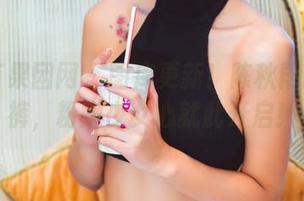 GIRLT果团网 – 图库更新！陈秋雨的牛仔裤，粉嫩少女心就此开启！