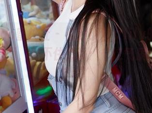 MiiTao蜜桃社 – 看到小魔女lily的私房内衣原图，忍不住想说：“这气质太魔幻了！”
