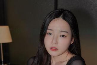 白衬衫与Pia(피아)的故事：写真福利让人心跳加速！