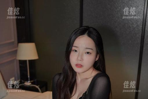 白衬衫与Pia(피아)的故事：写真福利让人心跳加速！