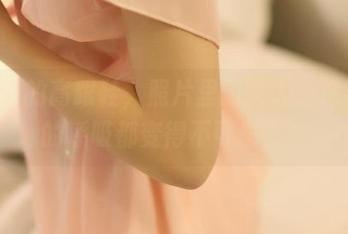 ROSI的高跟鞋，照片里的女人，把简单的呼吸都变得不可思议！