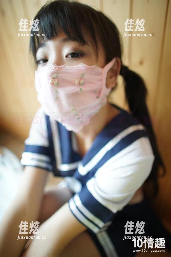 在ROSI私房和服的原图里徘徊，仿佛触碰到了那些温暖的回忆。