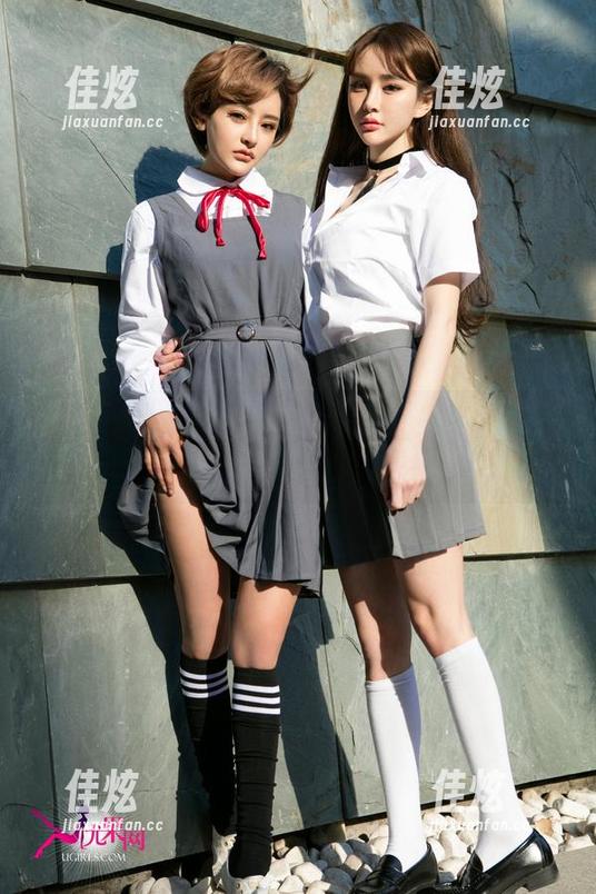 UGirls尤果网 - Abby金金与灰丝的完美搭配：原图里的一缕神秘