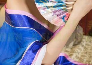 UGirls尤果网 – 最新护士套图：李颜儿深情的眼神，有点让我心怦怦的。