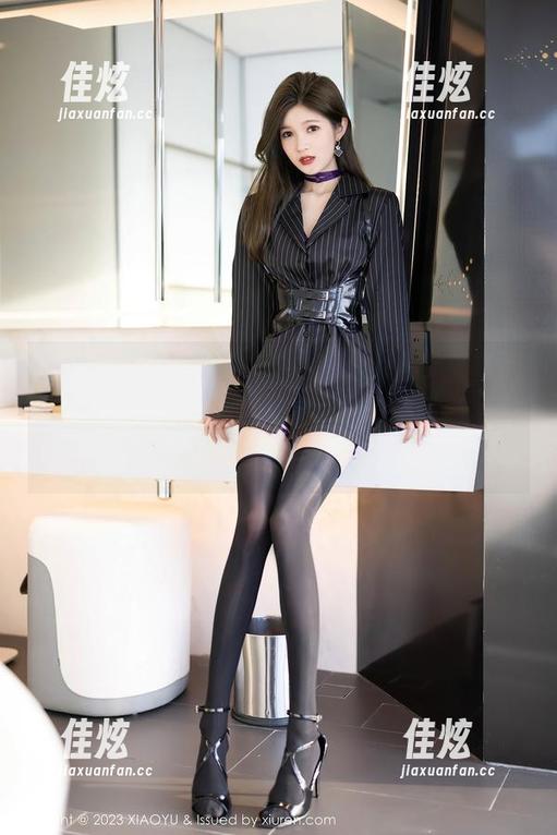 XIAOYU语画界 - 绯月樱cherry比基尼在线高清发布：说不清的魅力和光泽，真想多停留一会儿！
