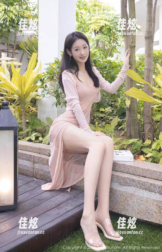 Xiuren秀人网 - 在线小狐狸Sica户外：合集让你体验什么叫“走出去就能疯”！