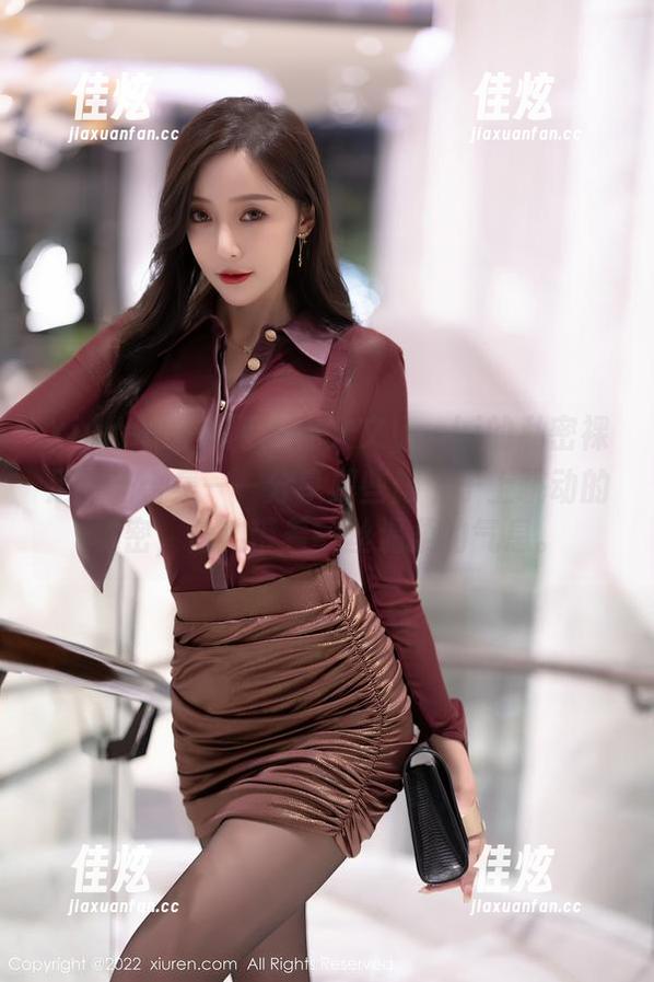 Xiuren秀人网 - 林文文yooki的私密裸足时光合集——分享那些脚丫子上跳动的秘密，隐约带着一丝温柔的气息。
