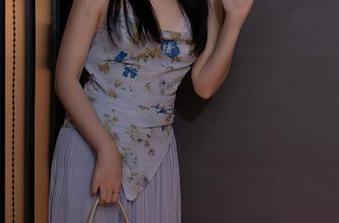 Xiuren秀人网 – 从日常到瑰丽：林星阑的眼镜私拍图片，完美的气氛如何制造