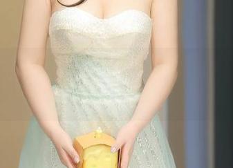 Xiuren秀人网 – 欧阳妮娜娜日常合集：看完你会怀疑人生的那种