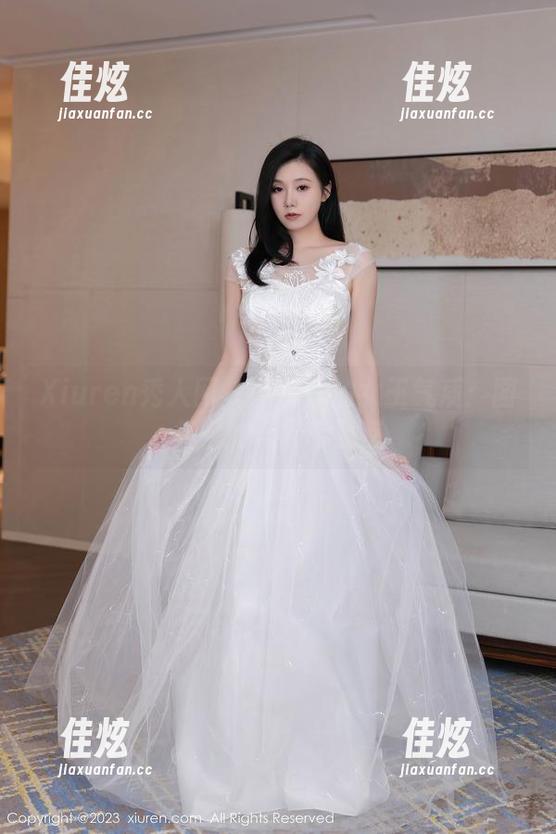 Xiuren秀人网 - 萌奈子的女王气质：图集中的无畏与诱惑
