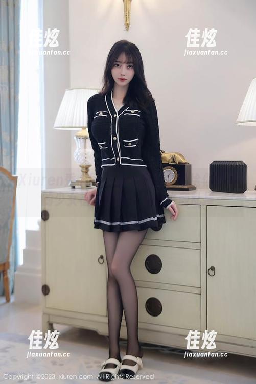 Xiuren秀人网 - 来一份谢小蒽给你带来的少女福利图包，内心小鹿乱撞