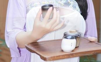 Xiuren秀人网 – 还是陈梵妮的泳装写真：美丽的误会，还是泳池的诱惑？