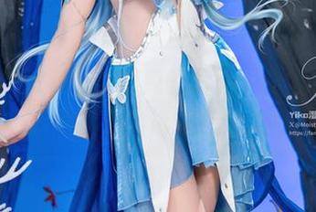 水手服和Yiko湿润兔的写真，让我感受到了阳光下的海浪和清风！