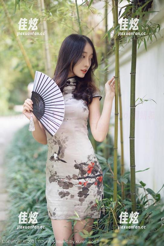 YouMi尤蜜荟 - 私拍之悦：Carol周妍希的肉丝，阴影下的暗示