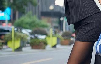 YouMi尤蜜荟 – YOYO优优的天才黑客少女合集：当黑客遇上青春，绝对养眼又会心！
