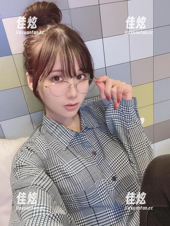 让我们来探秘けん研的自拍合集：那些失误让人心满意足！