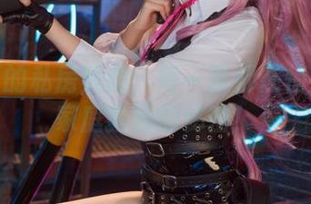 你夏夏的私房美图：每一张都在悄悄诉说家庭教师的秘密！