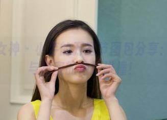 克拉女神 – 小芹的万圣节图包分享：恐怖与甜蜜的绝妙碰撞！