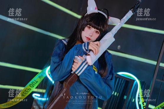全套哦！咬人小小兔携地铁萌妹恋爱循环，下载不怕丢！