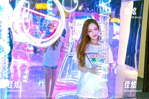 嗲囡囡 - 姝姝妹妹的泳衣梦：原图更新，轻轻一跃，便是我的幻想！