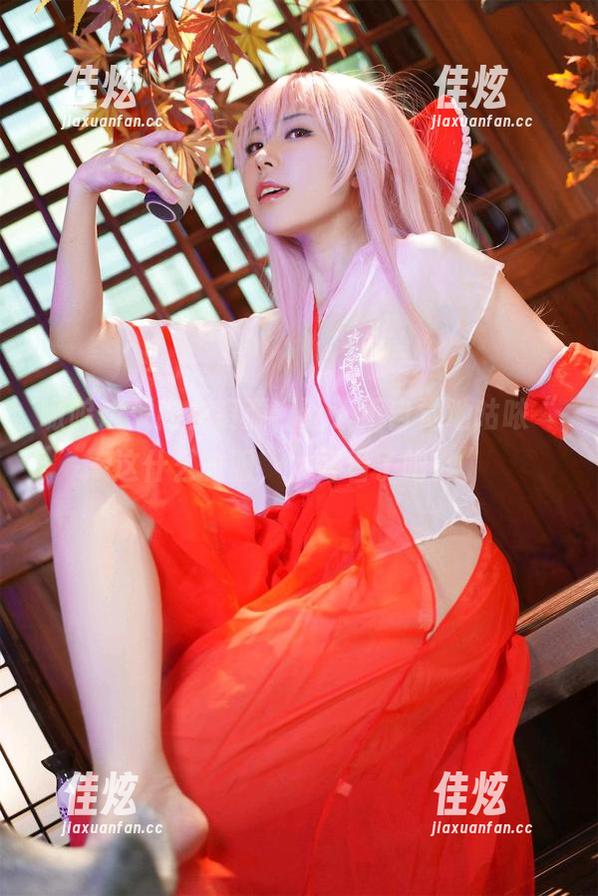 嗷呜虎虎内衣资源，让人不自觉地咕哝“这什么衣服，太好看了吧！”