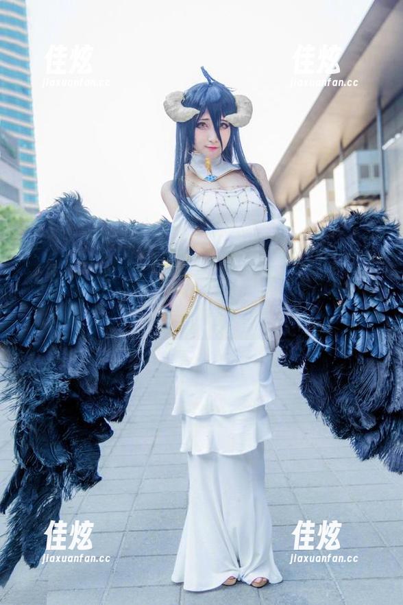 草间错觉！在下萝莉控ii的布兰儿兔女郎原图写真催人犯罪
