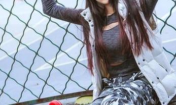头条女神 – 李丽莎的油亮魅力，高清资源让你目不转睛，这画面简直不科学！