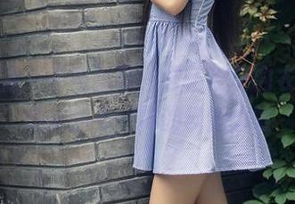 头条女神 – 不再沉默，玄子红色内衣写真图册给你不一样的视觉体验