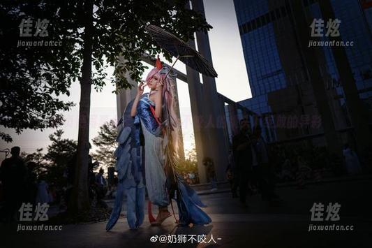 黑贞德写真合集：在奶狮不咬人的镜头下绽放的异彩