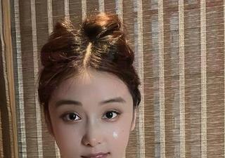 微密圈 – 奶雯穿的毛衣写真集，高清过于治愈，真的不想打扰她的梦。