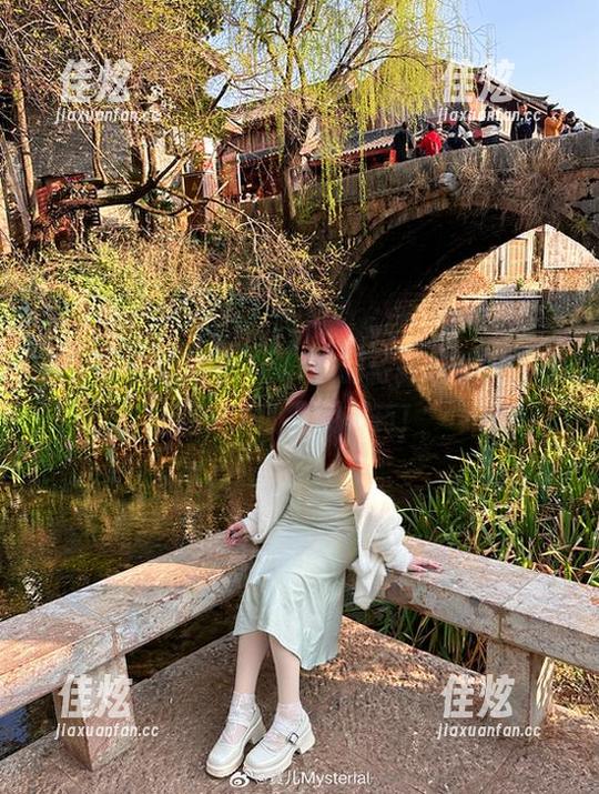 在女仆宝儿mysterial的写真资源里，找到快乐的万用解药！