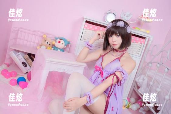 被小野妹子w的户外写真吸引了，这cos资源真是让人忍不住想要模仿！