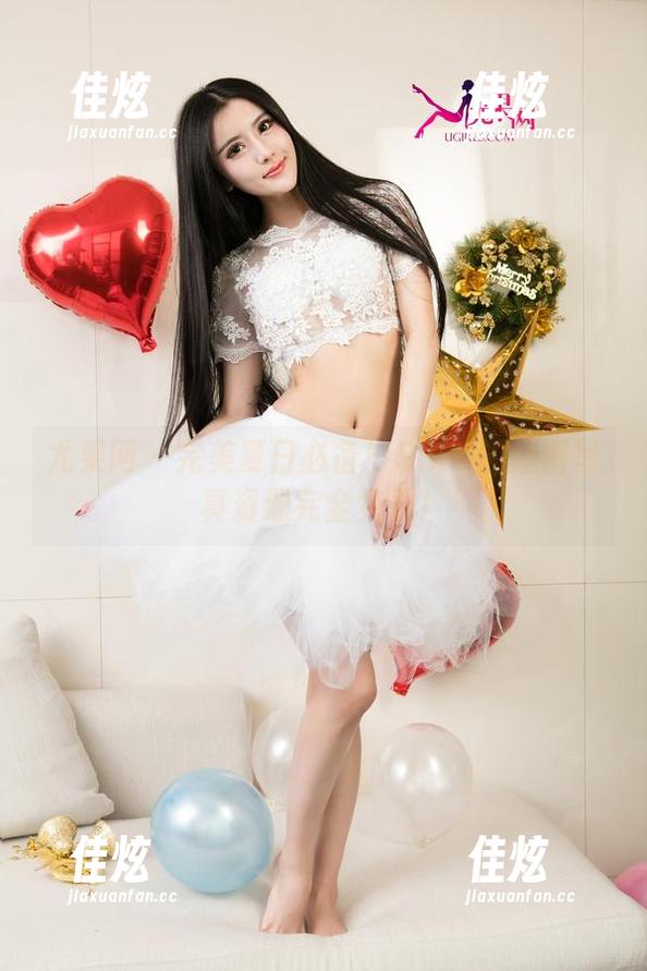 尤果网 - 完美夏日必备！Sara的短裤写真资源完全免费！