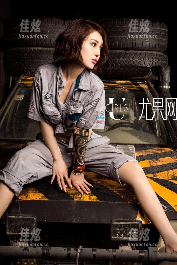 尤果网 - 小喜最新分享：学妹们的写真作品，竟让我瞬间想起青春的那一刻。