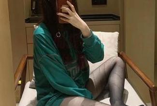 微密圈 – 吊带下的提袜少女：这些美图让人忍不住想多看几眼