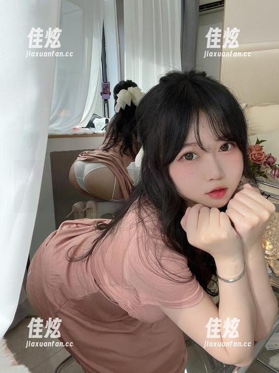 日常私拍：是依酱吖说我今天风格多变，来看看！