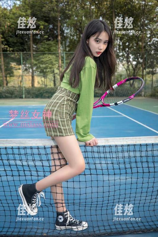 梦丝女神-莹仙女 梦丝女神 - “莹仙女”的泳装写真合集:让阳光为她添彩