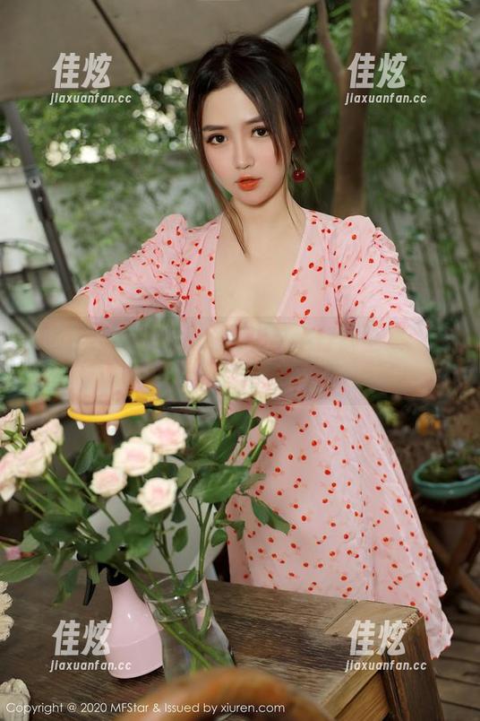 模范学院 - SOLO-尹菲与牛仔裤全集：你敢不敢下载来试试？