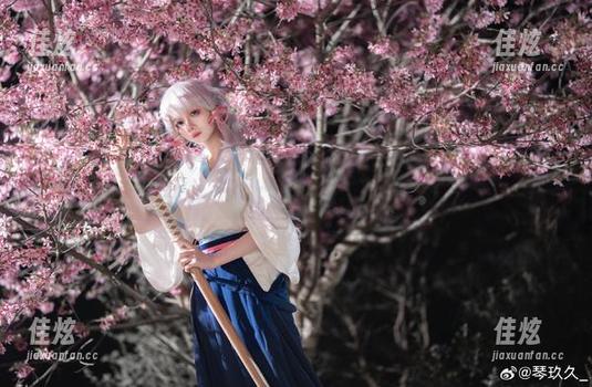 清青琴玖学姐的写真背后—那阳光照耀的迷人瞬间