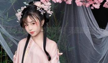 看，爆机少女喵小吉的写真集！活脱脱天道的资源啊