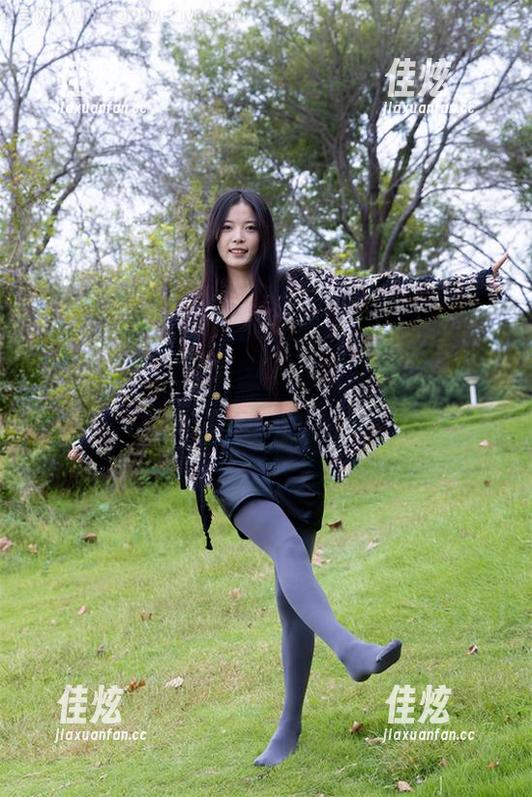 物恋传媒 - 当厨娘遇上高清：婷婷的快乐厨房瞬间照片！