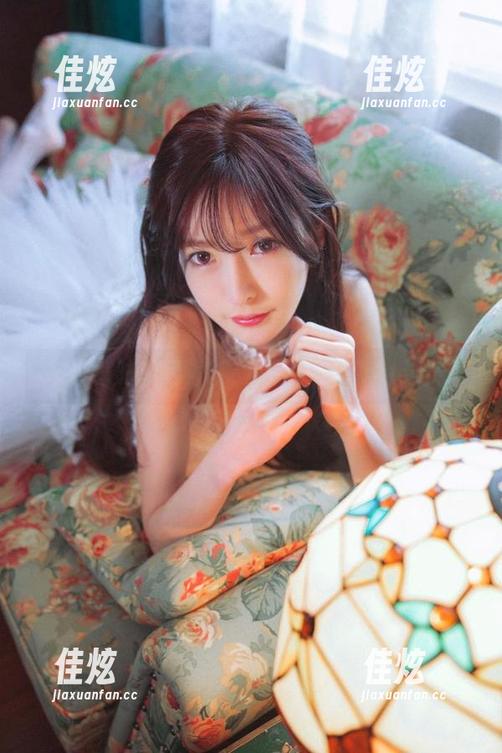 王羽杉 吊带背心+王羽杉=套图中的完美组合!