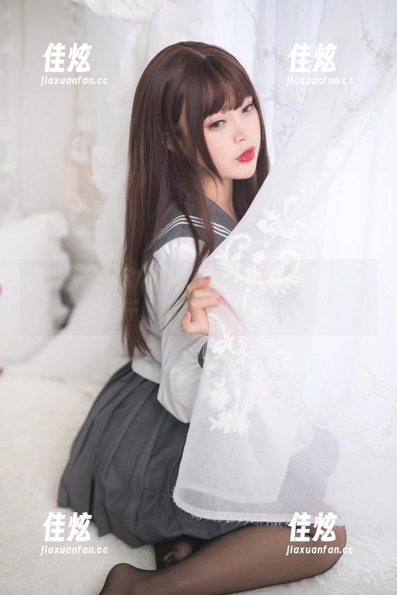 白烨烨的运动日常，美图搬上壁纸，绝对千呼万唤始出来！