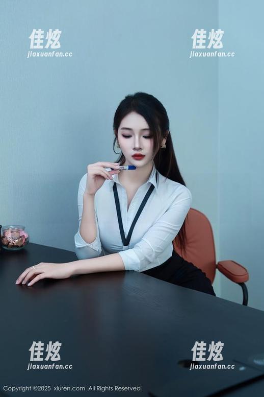 秀人网 - 传说中的私房图包，z杯悠悠和她的棉袜小故事