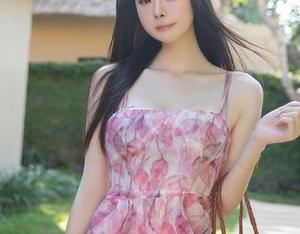 秀人网 – 南乔的天台：写真集里那些只属于阳光的原图时刻。