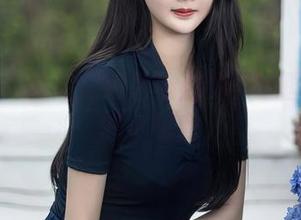 秀人网 – 林文文短裙的魅力：原图中藏着的小秘密
