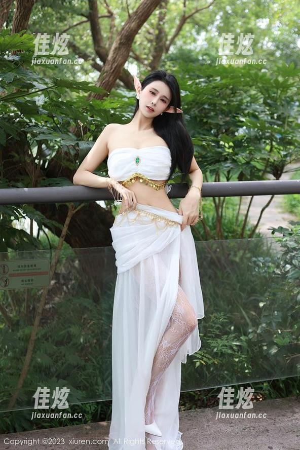 秀人网 - 云端恋曲：诗诗kiki空姐写真图集，飞行中的一瞬