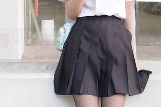 稚乖画册 – 夜夜白丝JK分享：从校园到奇妙梦境的一步之遥！